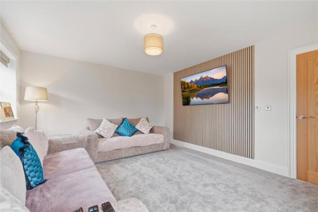 4 bed Detached for sale Image 6
