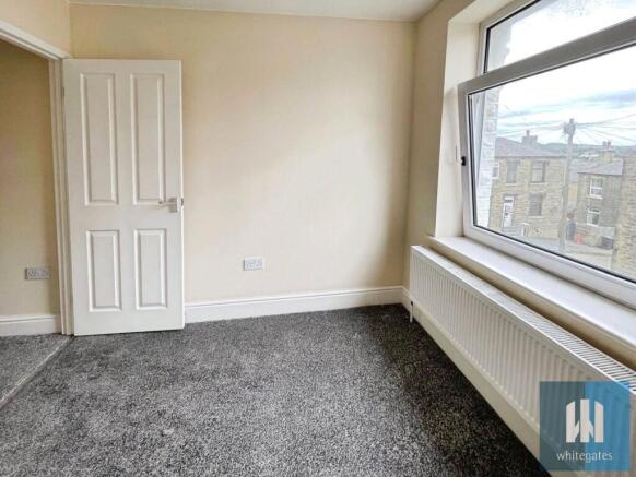 2 bed Terraced to rent Image 8