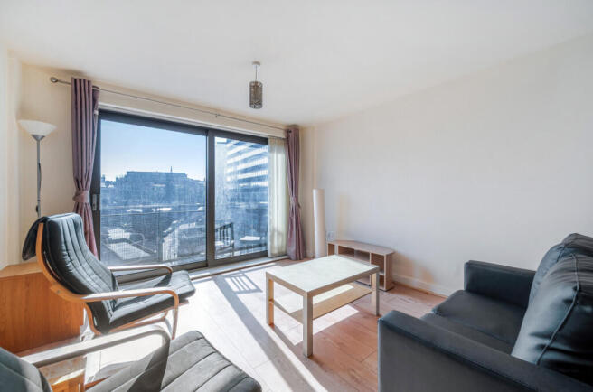 1430197-3-69bbdca...