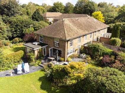 Felbridge Court, Felbridge, RH19