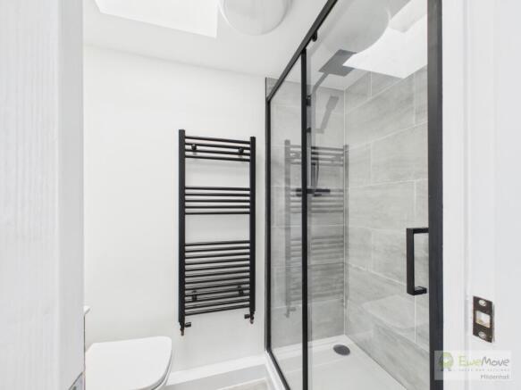 CAM03603G0-PR0033-STILL008