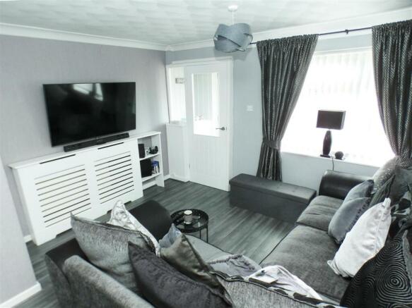 Lounge/Dinng Room