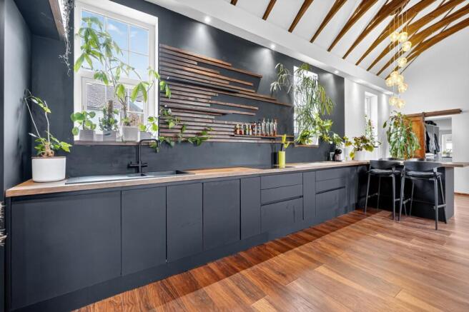 Lounge / Kitchen
