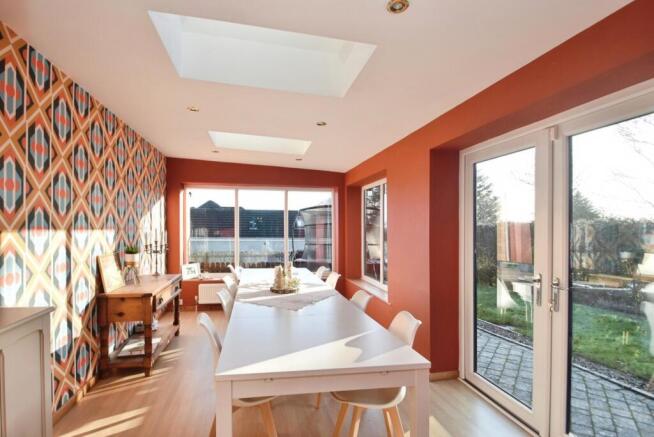 4 bed Detached for sale Image 4