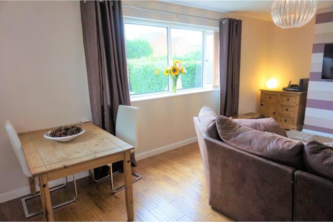 Lounge/Dining Room