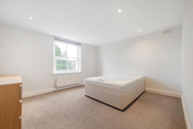 Bedroom 1.JPG