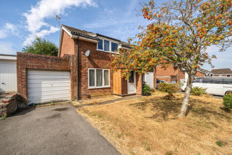 Belsay, Toothill, Swindon, SN5 8HA