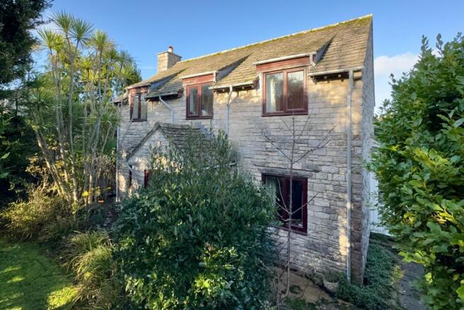 3-bed detached on Serrells Mead, Langton Matravers, £535,000