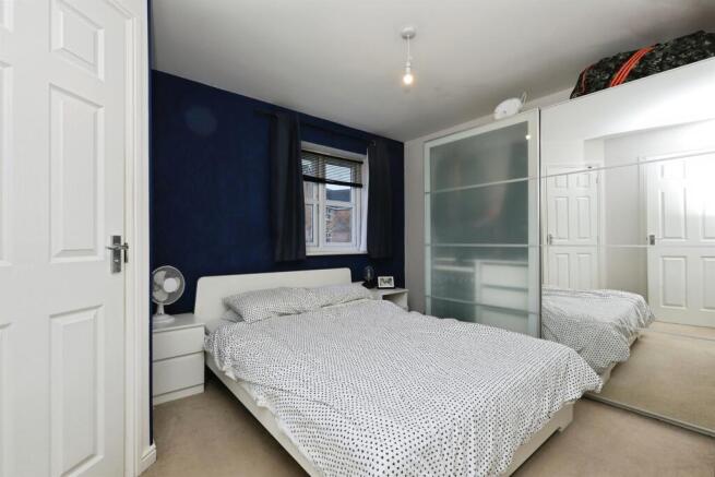 3 bed Semi-Detached for sale Image 10