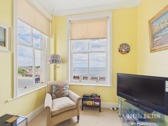 3 bed Apartment for sale Image 7
