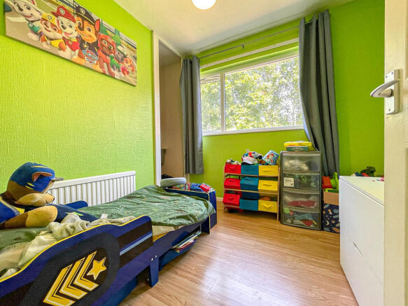 11 Rothesay Mead - Bed 3