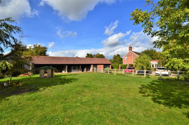 3 Barn Paddock Grange.JPG