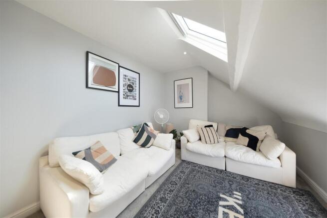 75b High Strret-003.jpg