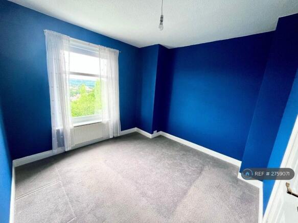 3 bed Semi-Detached to rent Image 11
