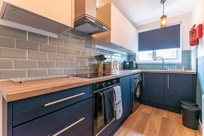 5 bed Terraced for sale Image 4
