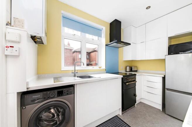 3 bed Semi-Detached for sale Image 5