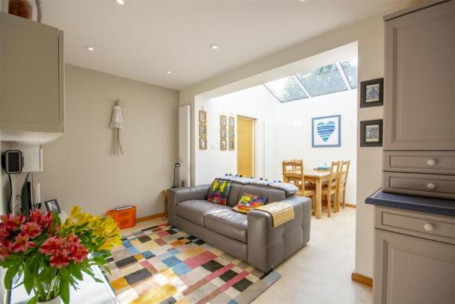 Sitting/Dining Area