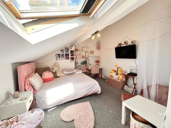 2 bed House for sale Image 12