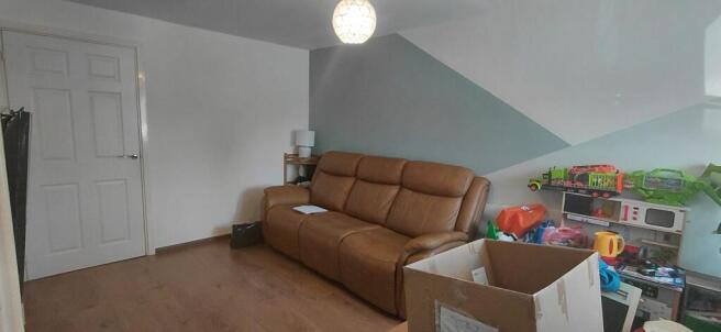 2 bed Semi-Detached for sale Image 8