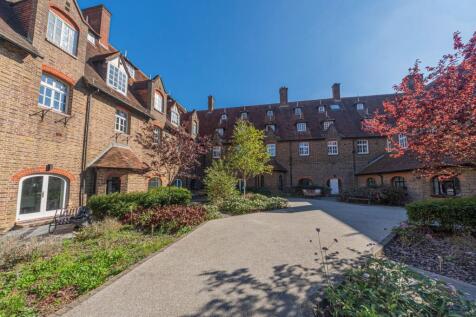 Syresham Gardens, The Priory Syresham Gardens, RH16