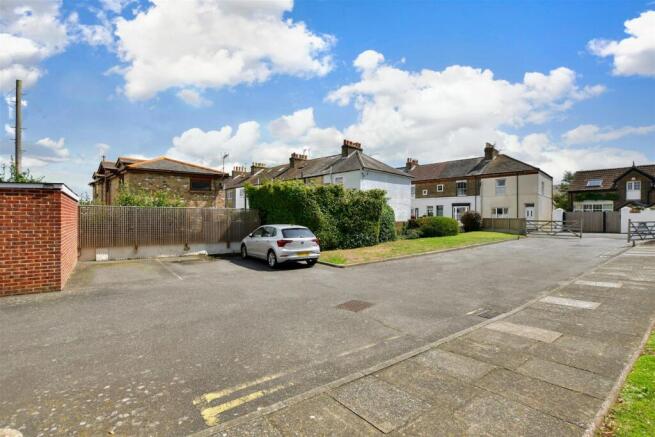 Driveway/Parking