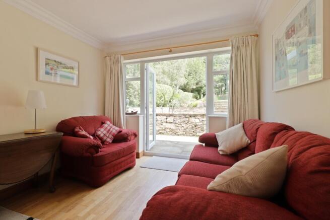 5 bed Detached for sale Image 12
