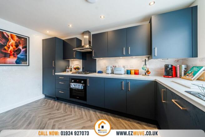 3 bed Semi-Detached for sale Image 4