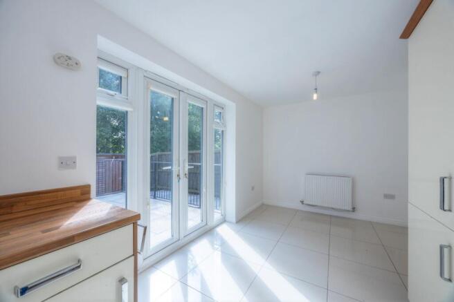 3 bed Semi-Detached for sale Image 7