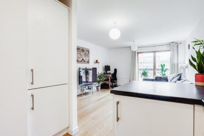 1 bed Flat for sale Image 7