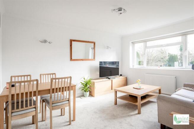 Drayton Court - Watermark-11.jpg