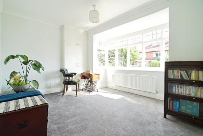 4 bed Detached for sale Image 8