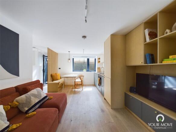 Lounge/Kitchen