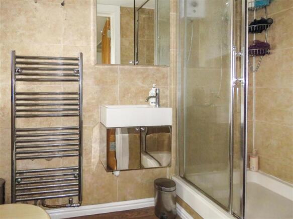 Shower Room.JPG