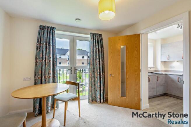1 bed Apartment for sale Image 12