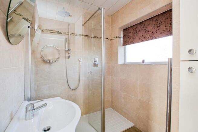 3 bed Semi-Detached for sale Image 8
