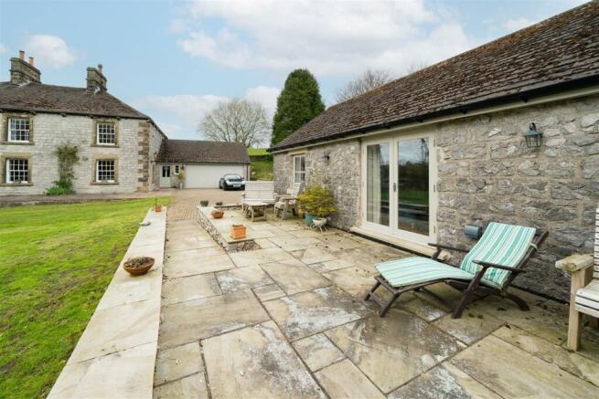Garden-house-3.jpg