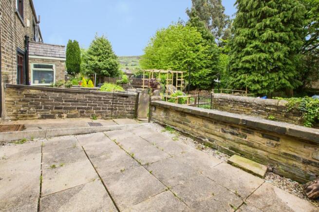 2 bed Terraced for sale Image 8