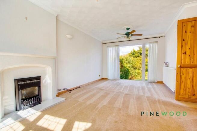 Lounge / Dining Room