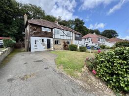 32, Broadgate Crescent, Almondbury, Huddersfield HD5 8HU