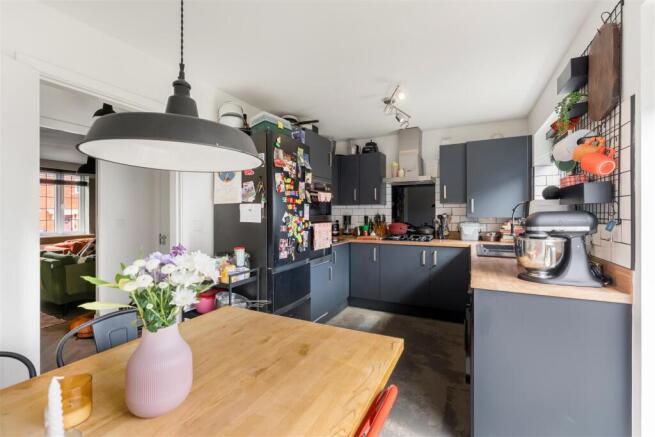 6 Longley Close, Banbury-12.jpg