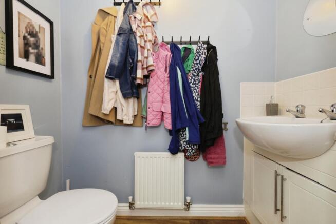 3 bed House for sale Image 9
