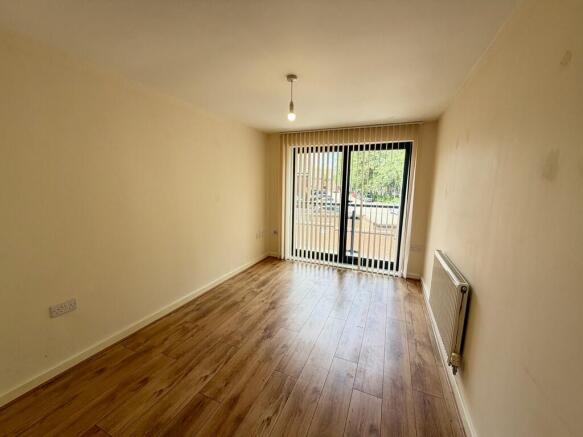 1 bed Flat to rent Image 4
