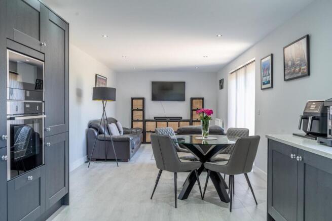 Kitchen/ Living Area
