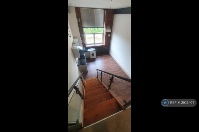 1 bed Flat to rent Image 3