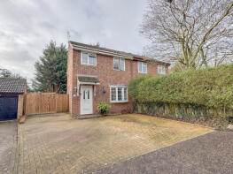 25, Chatsworth Gardens, Hockley SS5 4UB