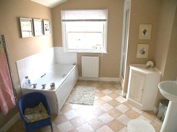 Photo 10
