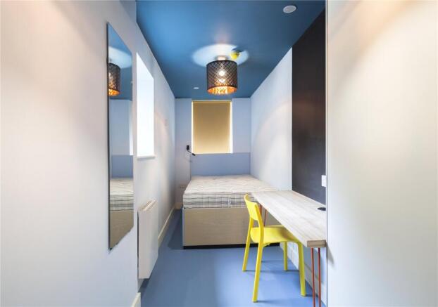 2 bed Apartment to rent Image 12
