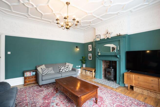 6 bed Detached for sale Image 11