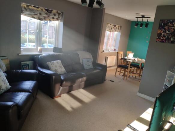 Lounge 1 T202201131407.jpg