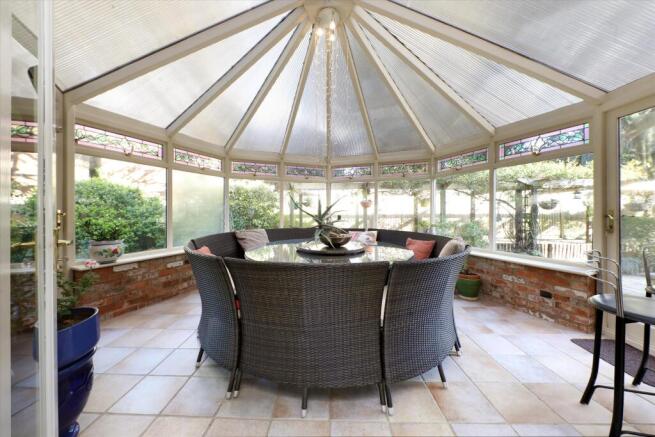 Ashton Place, Maidenhead, Berkshire, SL6. photo 4